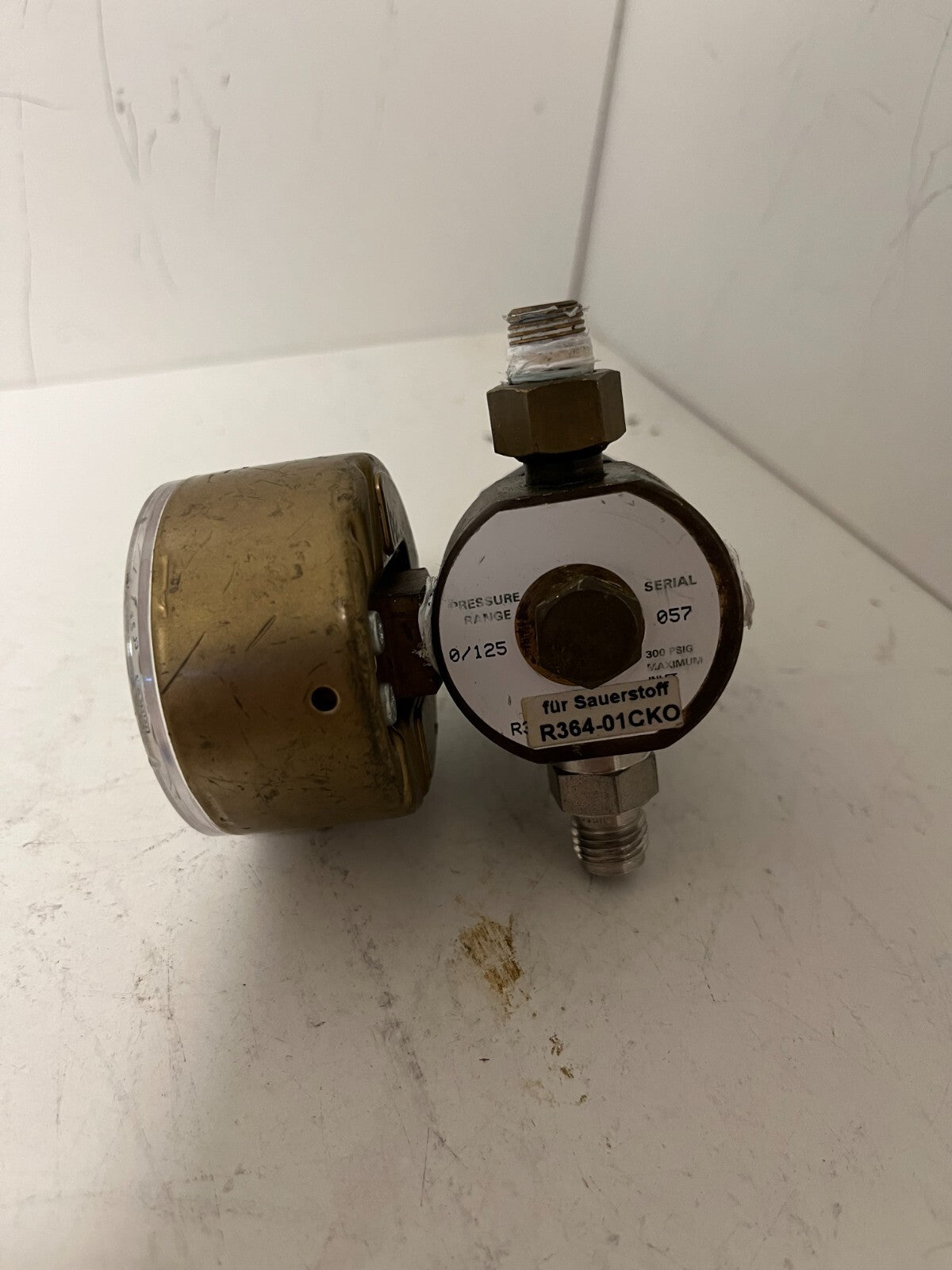 Oxygen Pressure Regulator 0–10 bar WIKA Gauge Inline Brass Used Working