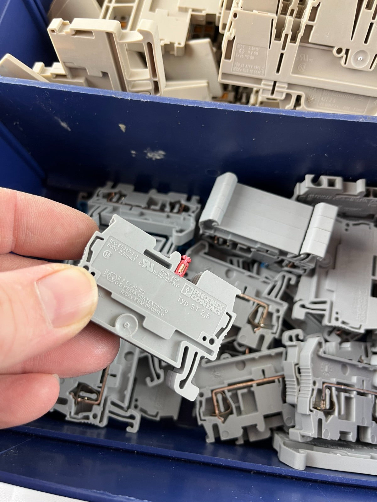 Phoenix Contact DIKD 1.5 Disconnect Terminal Block Lot aprox 75pcs Used Grey DIN