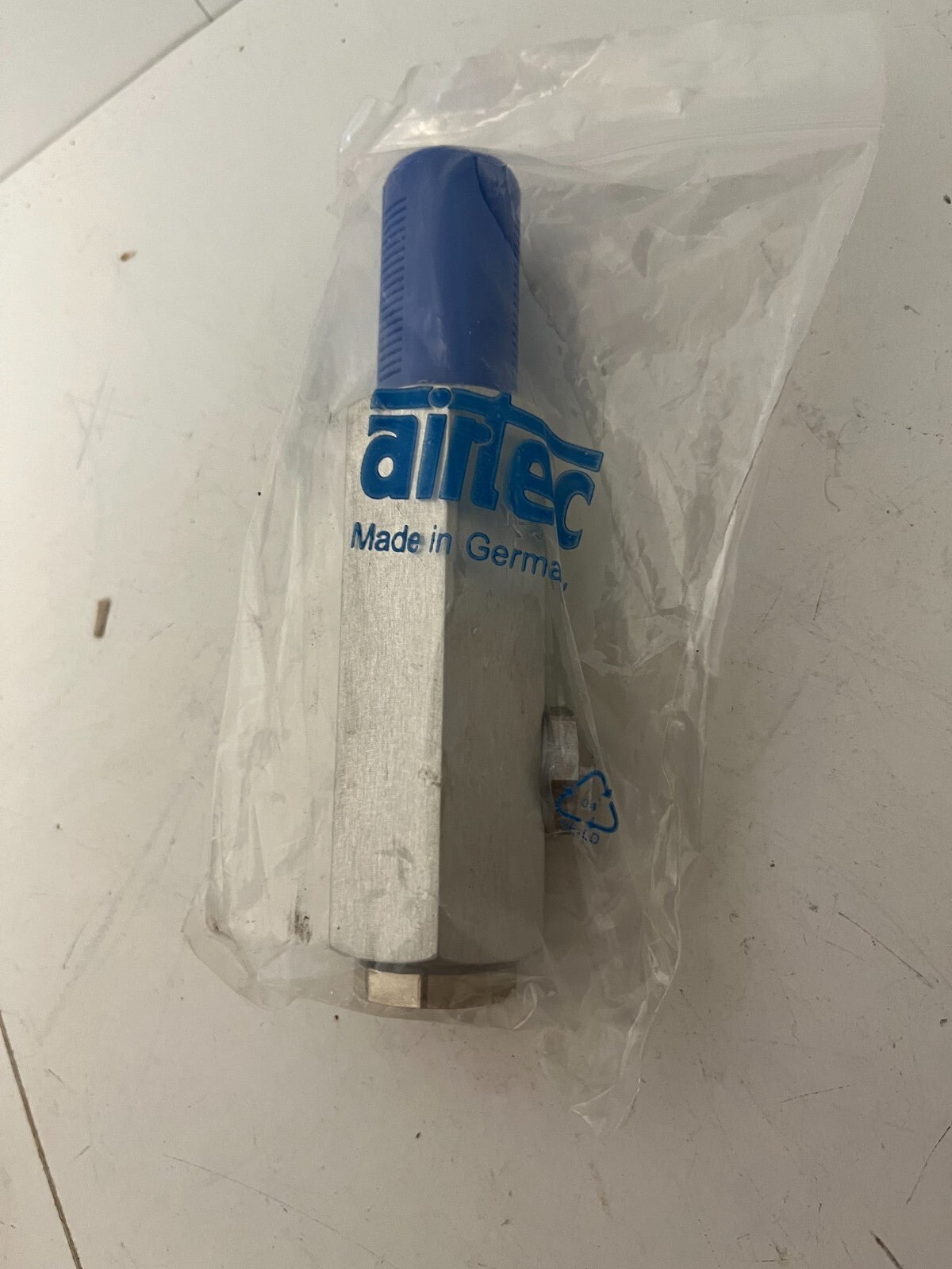 Airtec HV-133 Hand Lever Valve 3/2-Way Pneumatic New - Good Spare Parts