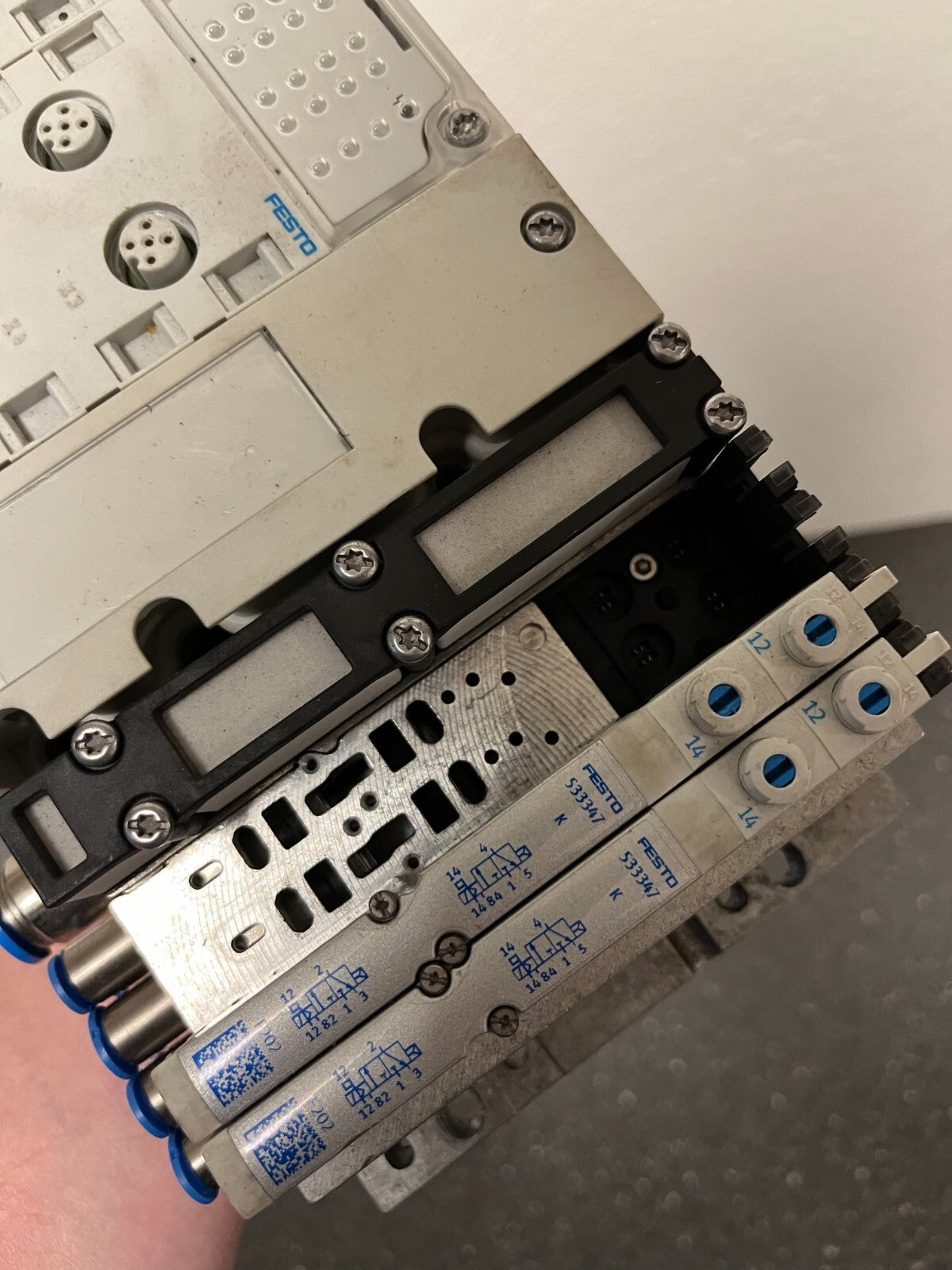 Festo Pneumatic Valve Manifold Assembly with Valves and Solenoids - Tested