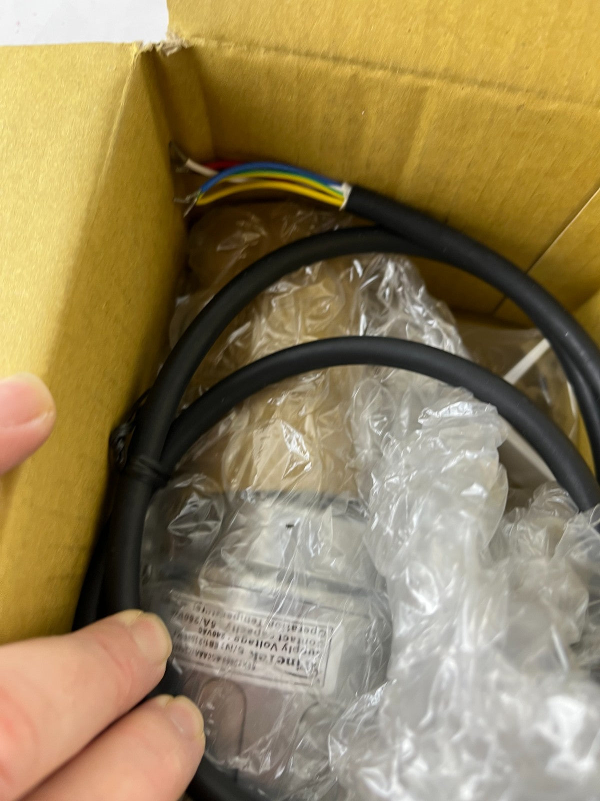 FineTek SE3800CCRG1000 Rotary Paddle Level Switch 240V 3/4" IP65 NEW Sealed