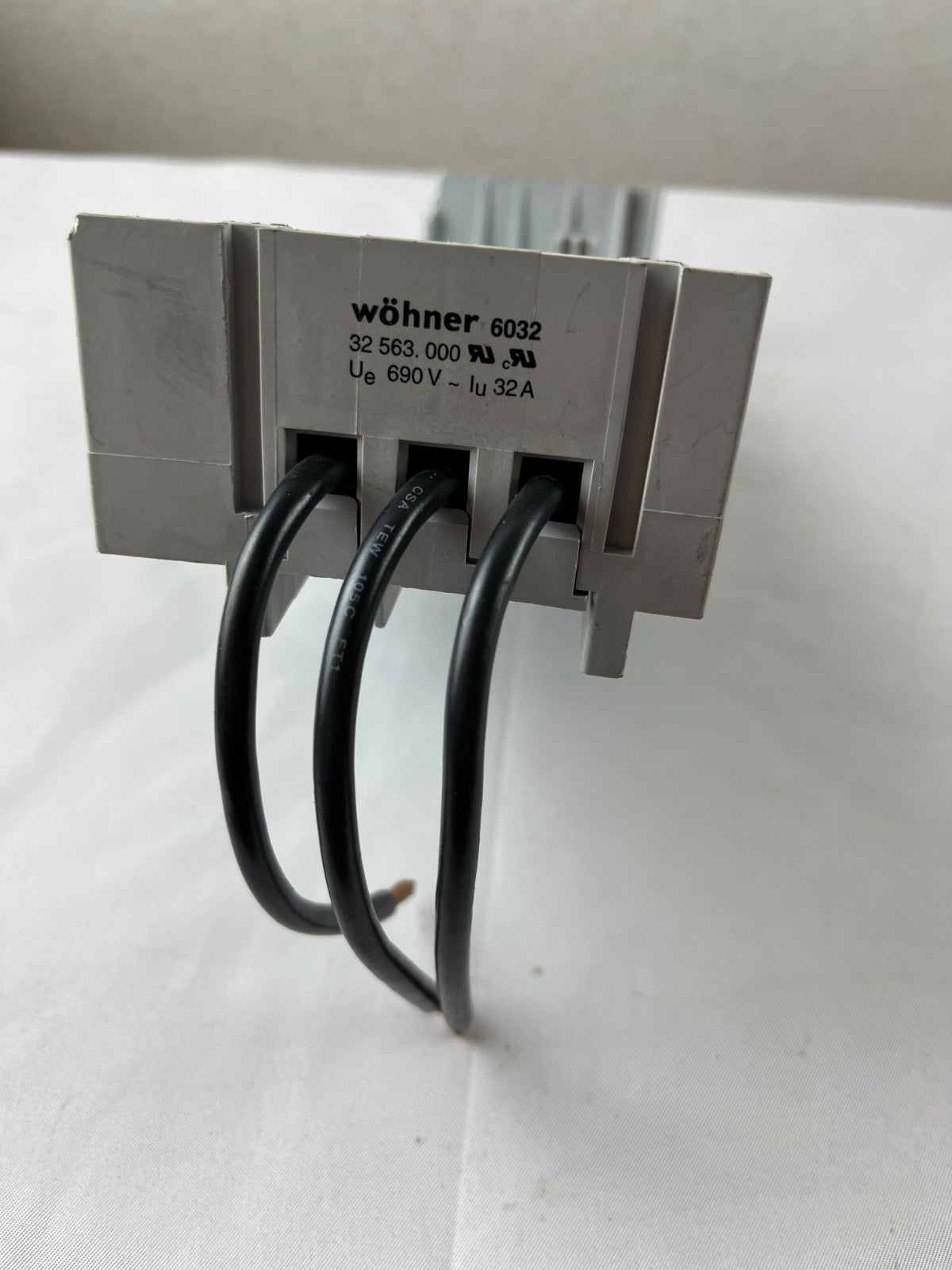 Wöhner 32 563.000 6032 Busbar Adapter Fuse Block 32A 690V 3‑Pole New Spare