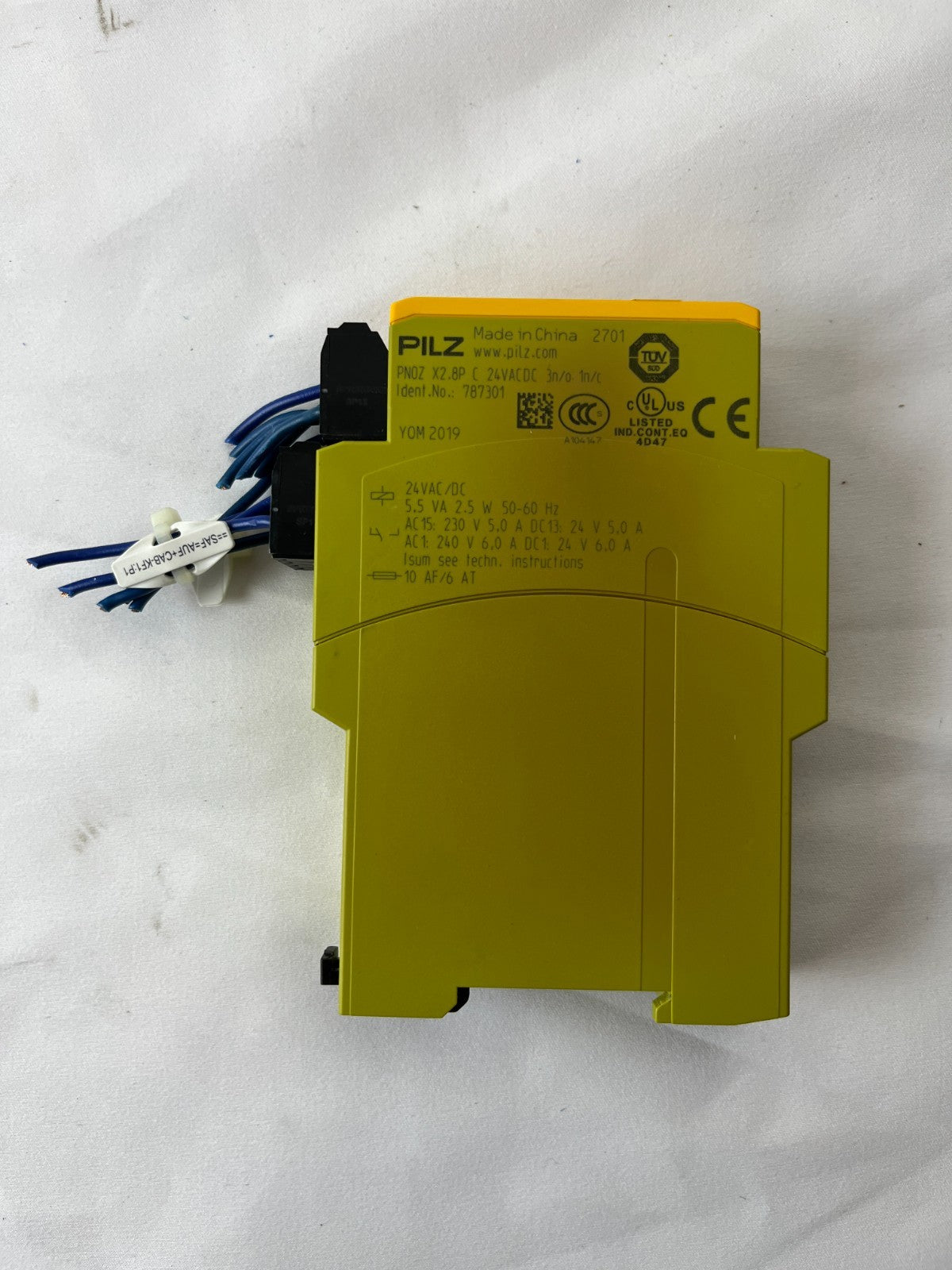 Pilz 787301 PNOZ X2.8P Safety Relay 24VAC/DC E-Stop 3n/o 1n/c Used Working Spare