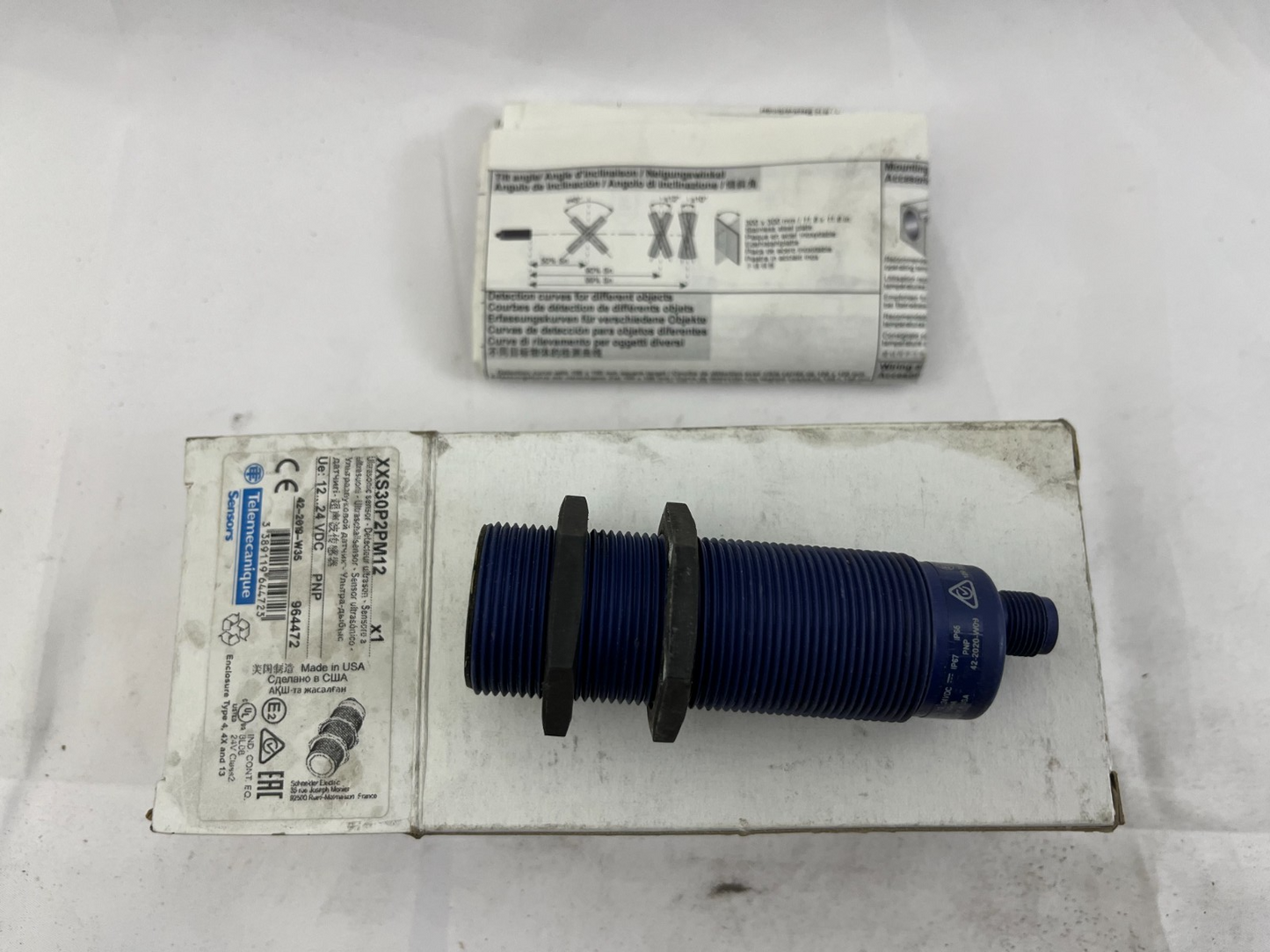 Telemecanique XXS30P2PM12 Ultrasonic Sensor M30 PNP 2m Range 12–24VDC New In Box