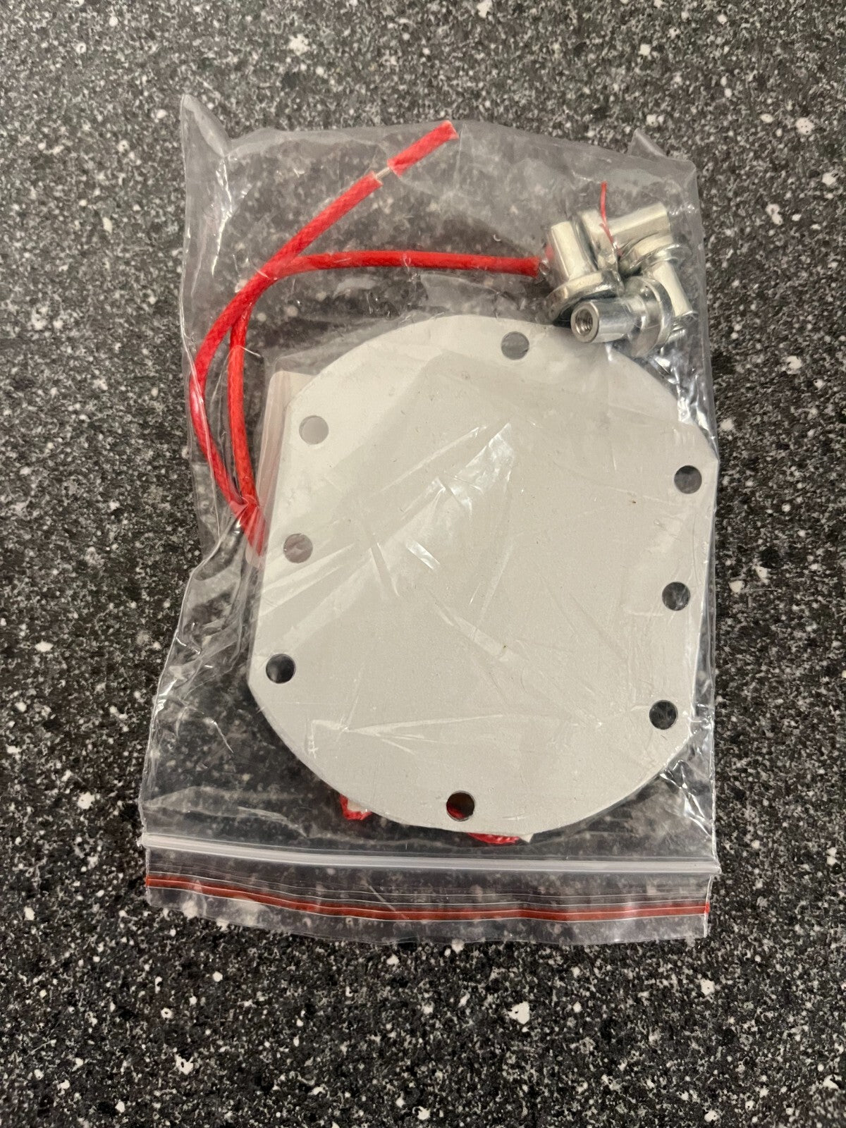 Industrial Thermal Heat Sink with Mounting Screws – Model XU0095 A21-17-A-04