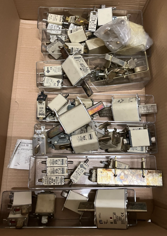 Siemens NH Fuse Lot Mixed Amperage 63A–200A Industrial Used/New Bulk Spare Units