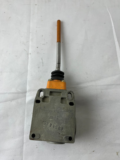 Siemens 3SE3 100-1FC Limit Switch Flexible Rod IP67 Used Spare Parts