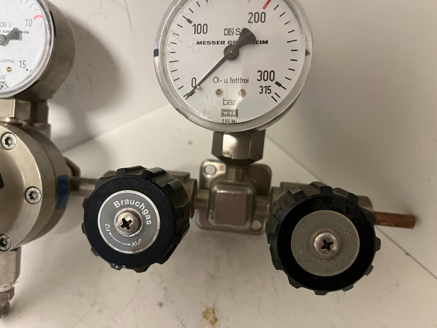 Messer Griesheim Oxygen Regulator Dual-Stage 315bar/10bar WIKA Gauge Used