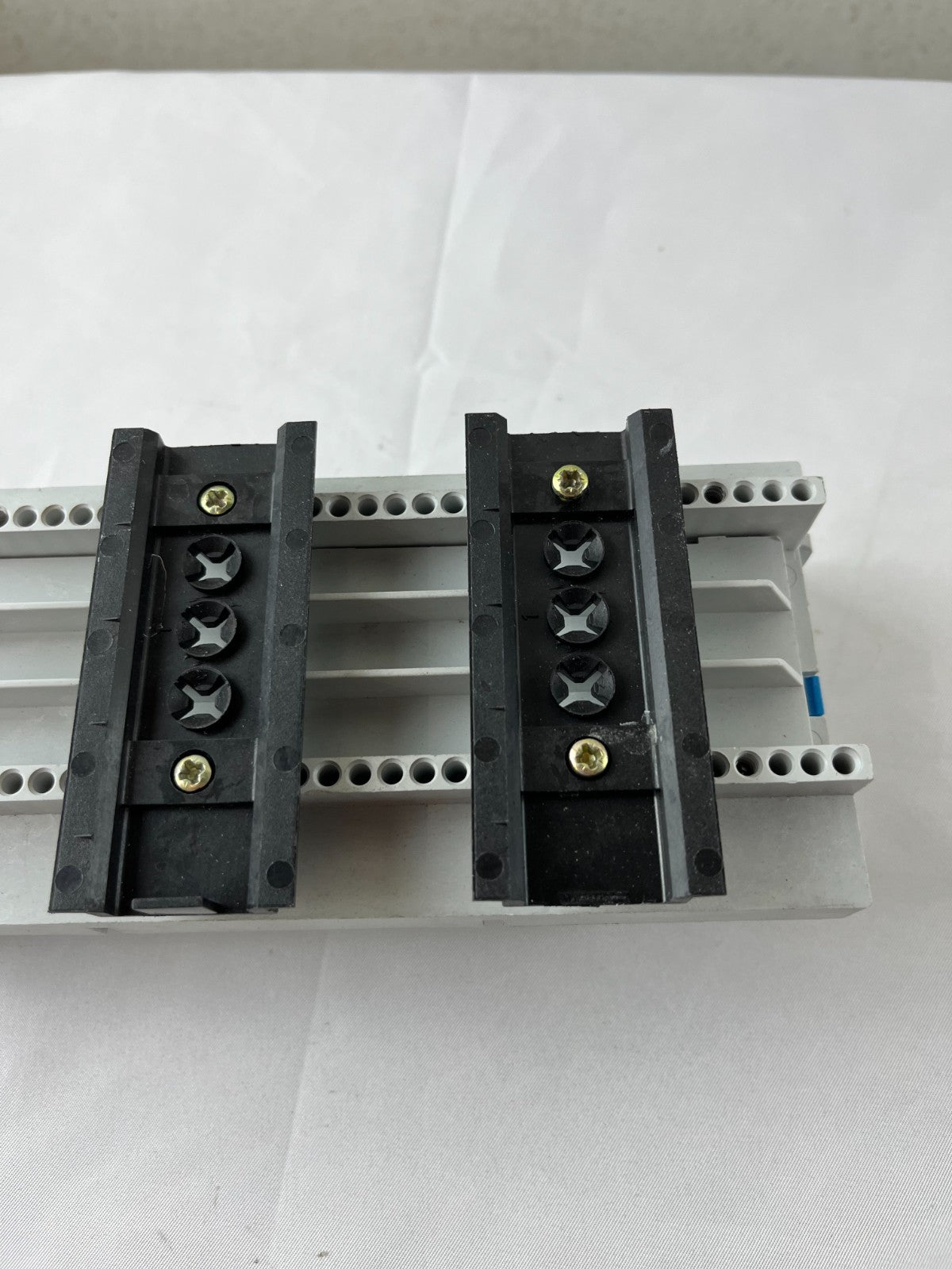 Wöhner 32 563.000 6032 Busbar Adapter Fuse Block 32A 690V 3‑Pole New Spare