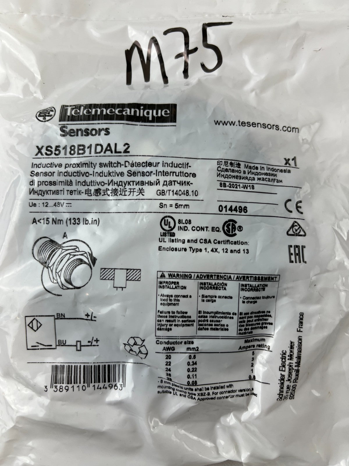 Telemecanique XS518B1DAL2 Proximity Sensor NEW M18 5mm 12-48VDC 2-Wire Sealed