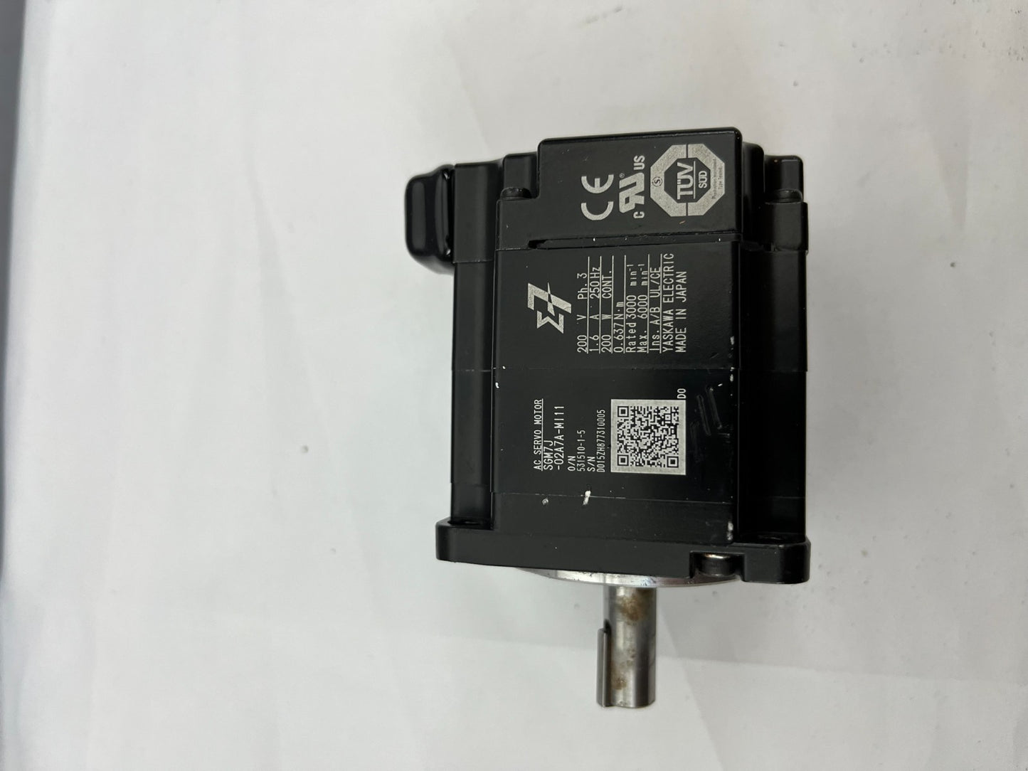 Yaskawa SGM7J-02A7A-M111 AC Servo Motor 200V 0.2kW 0.637Nm Sigma-7 Tested Used