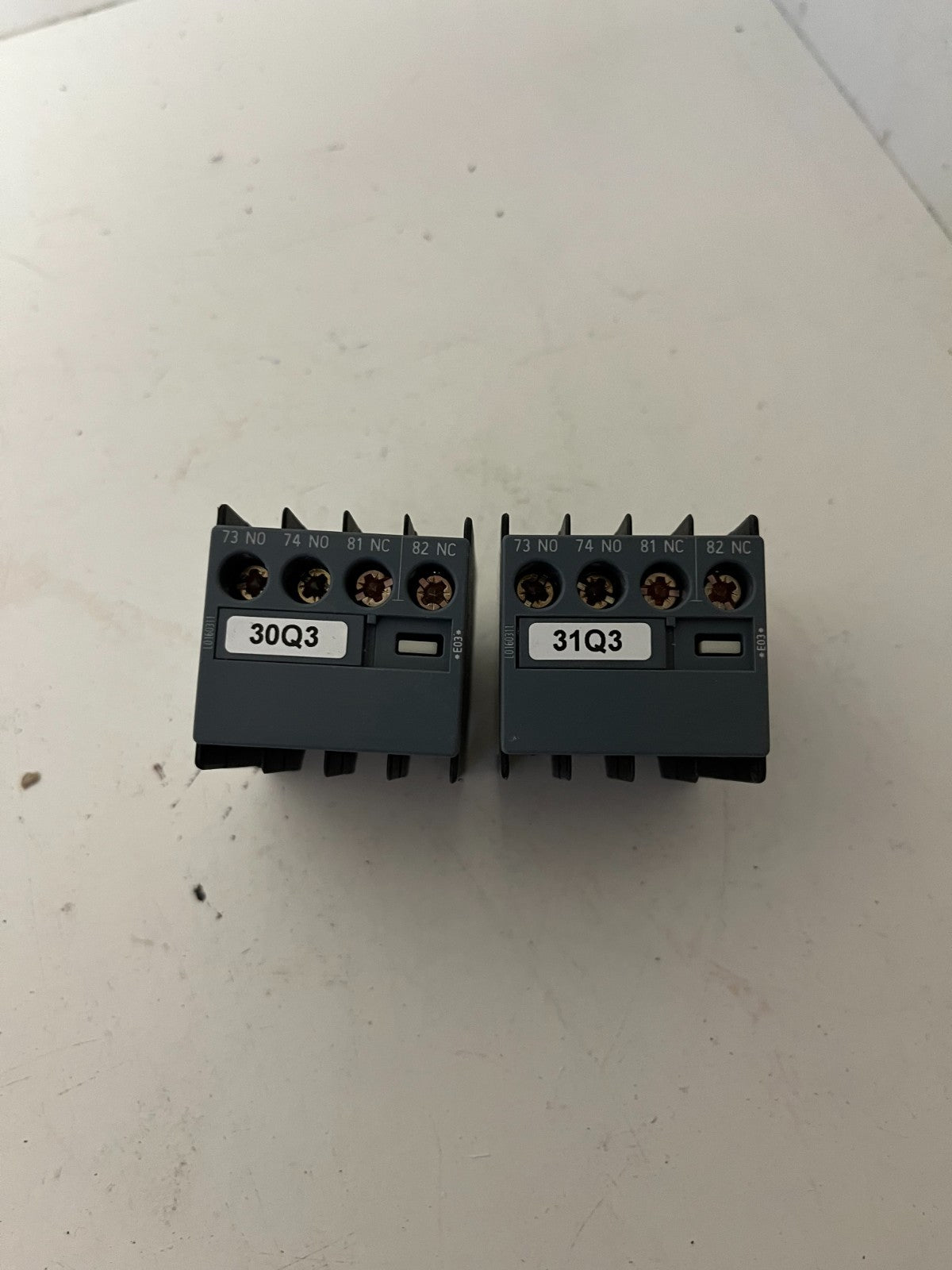 Lot 2 Siemens 3RH2911-1LA11 Auxiliary Contact Block 2NO 2NC for 3RT2 Used Spares