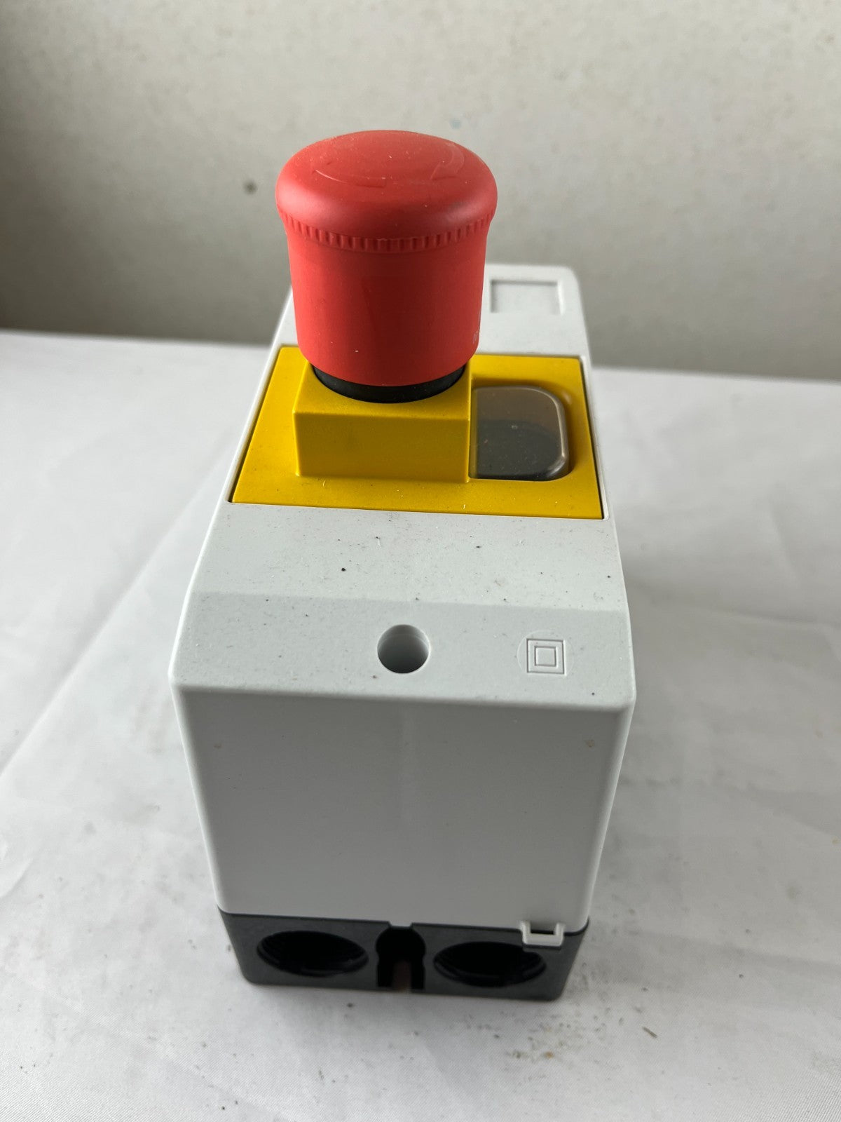Eaton CI-K2-PKZ0 Insulated Enclosure with Red/Yellow Emergency Stop Handle IP65