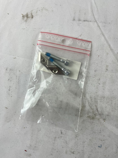 SICK 2033250 UE403 Mounting Kit Sliding Nuts Screws M4000 Accessory Germany NEW
