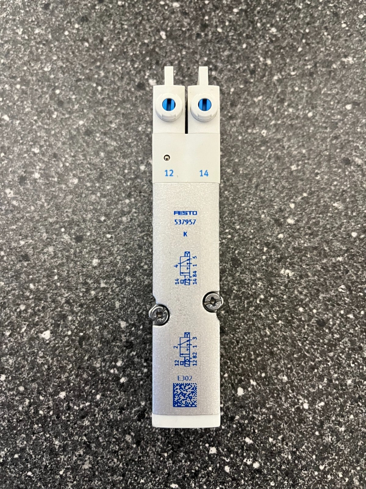 Festo VMPA2-M1H-K-PI Solenoid Valve - New in Box, Part #537957