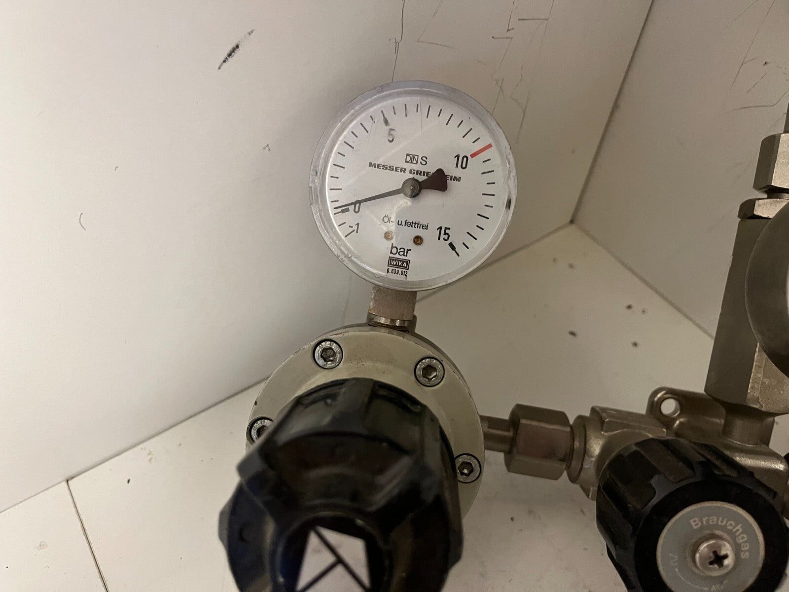 Messer Griesheim Oxygen Regulator Dual-Stage 315bar/10bar WIKA Gauge Used