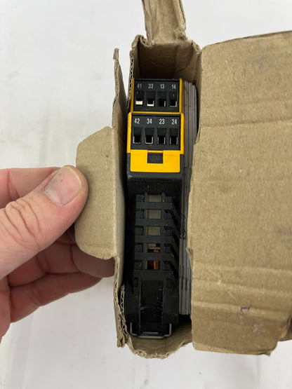Eaton ESR5-NO-31-230VAC Safety Relay 230V AC Dual Channel, 3 Contacts, New Box