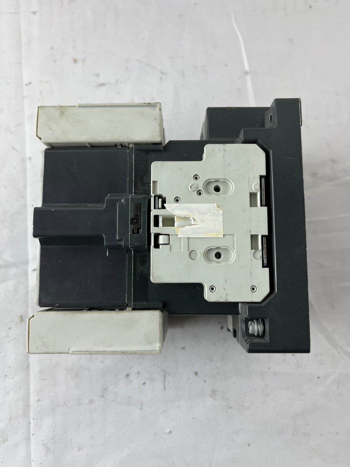 Siemens 3TF46 22-0AP0 World Series Power Contactor 3-Pole 45A 600V 110/120V Coil