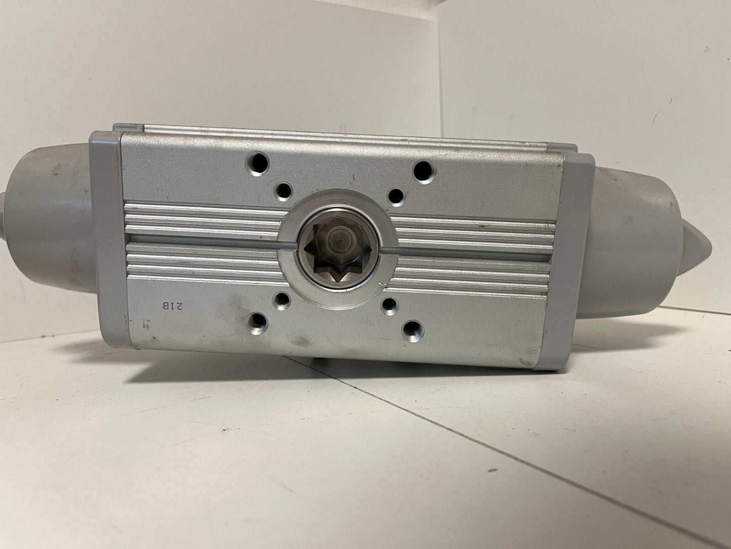 Festo VZBA-2"VW-63-T-22-F0507-V4V4T-P590-R-90-4-C + SRCC-C-63-YR90-MW Positioner