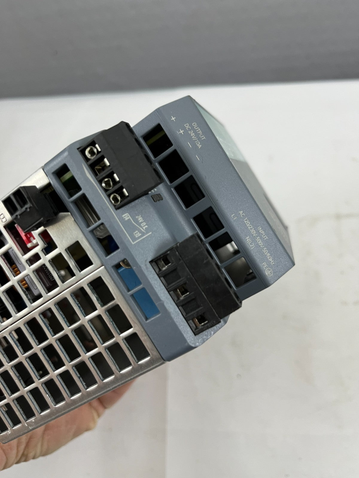 Siemens SITOP PSU200M Power Supply 6EP1334-3BA10 | 24V 10A Modular DIN Rail Used