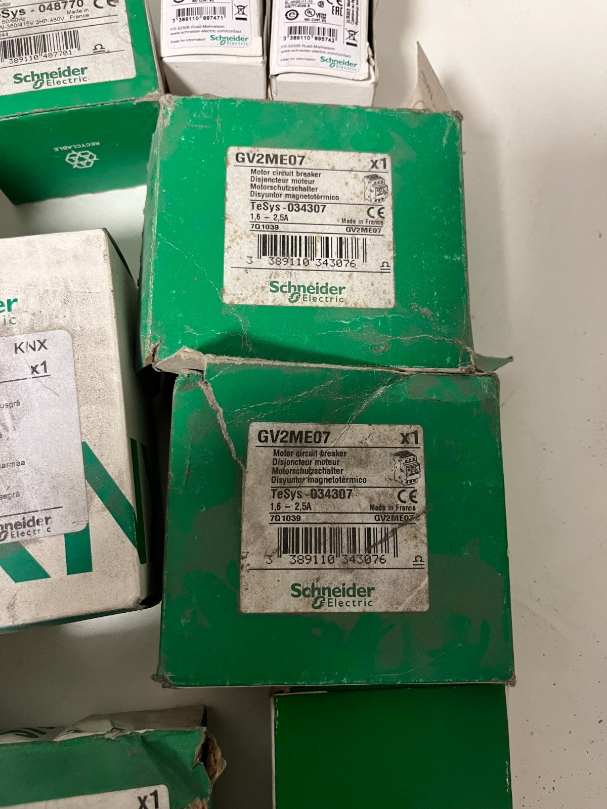 Schneider Electric Industrial Automation Lot – 19pcs LC1D50P7, LRD3357, LR2K0307