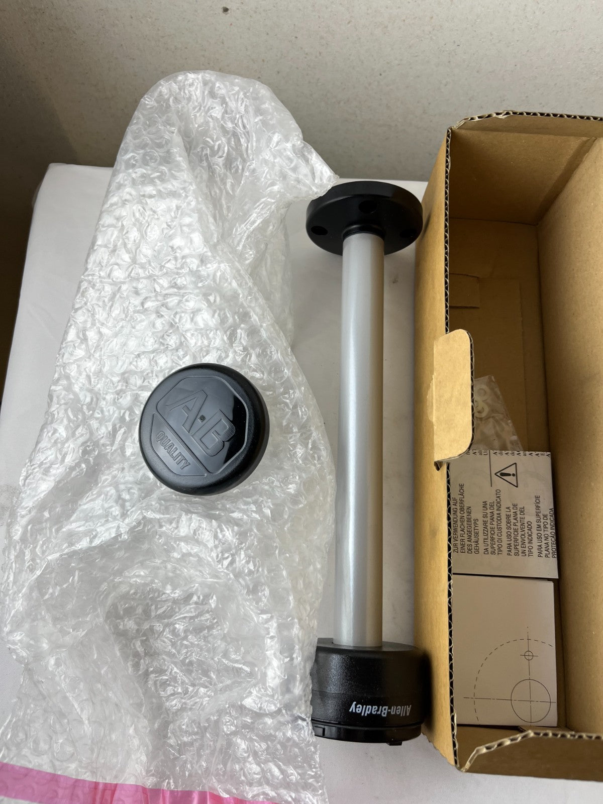 Allen‑Bradley 855T‑BPM25 70mm Stack Light Pole Mount Base 25cm Aluminum 250V