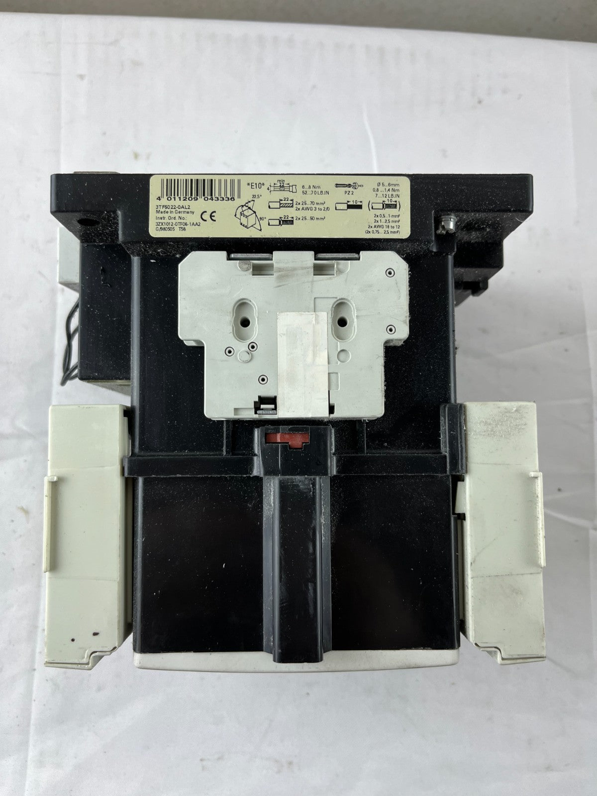 Siemens 3TF50 World Series Power Contactor 3-Pole 110A 600V With Coil Used