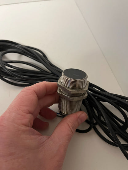 Telemecanique XS630B1PAL10EX Inductive Proximity Sensor 12-48V DC Used Working