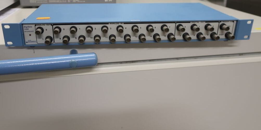 Axon Instruments DigiData 1200 Data Acquisition Interface 32ch BNC Rackmount