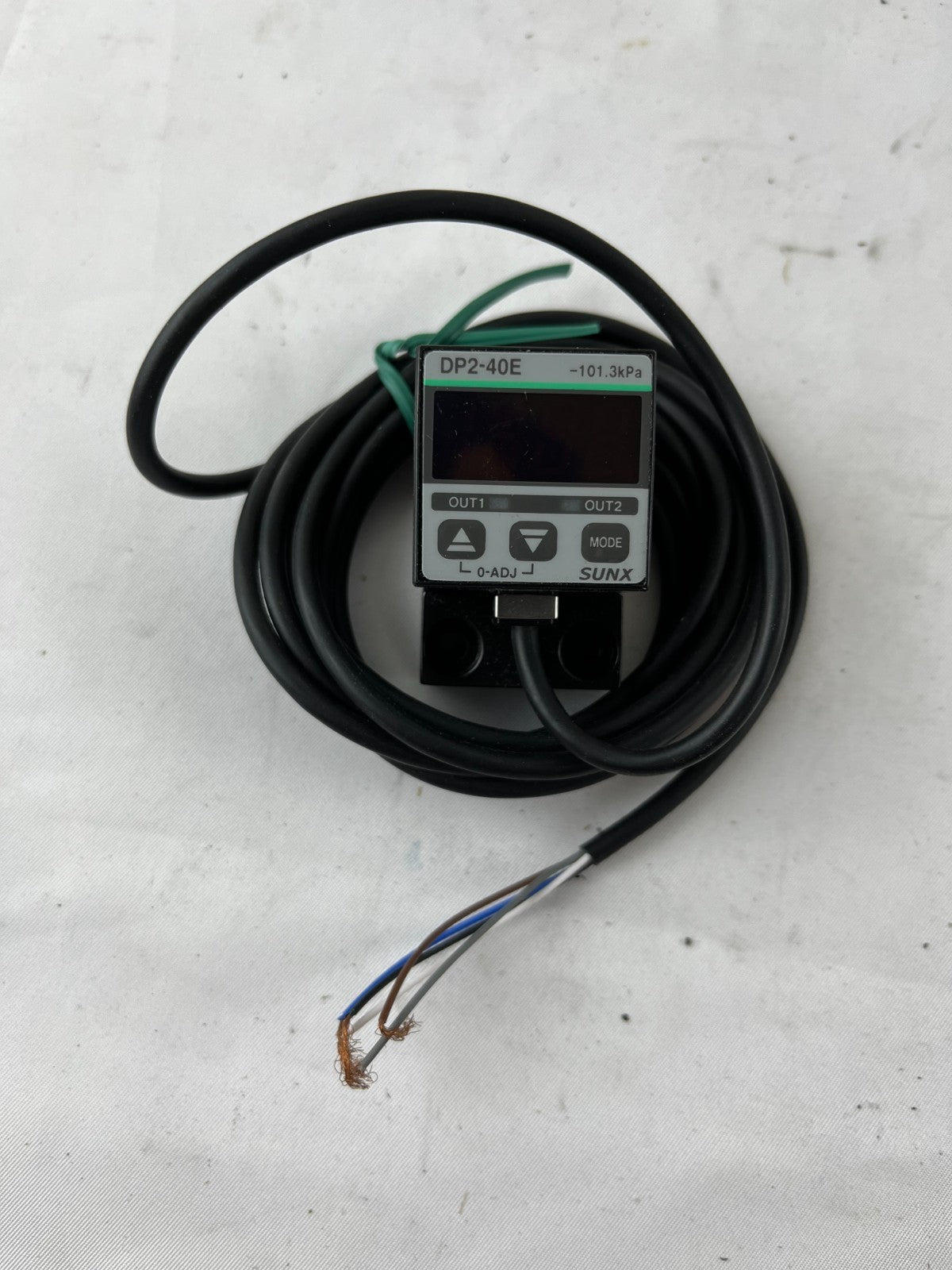 Panasonic SUNX DP2-40E Digital Vacuum Pressure Switch -101.3kPa Flat 24VDC Japan