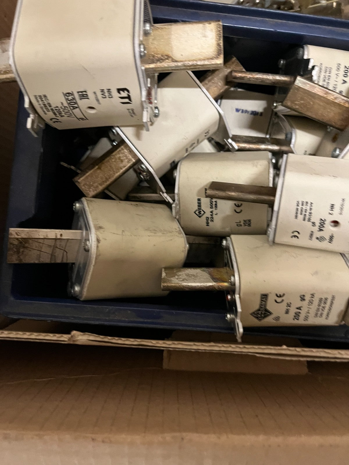 Siemens NH Fuse Lot Mixed Amperage 63A–200A Industrial Used/New Bulk Spare Units