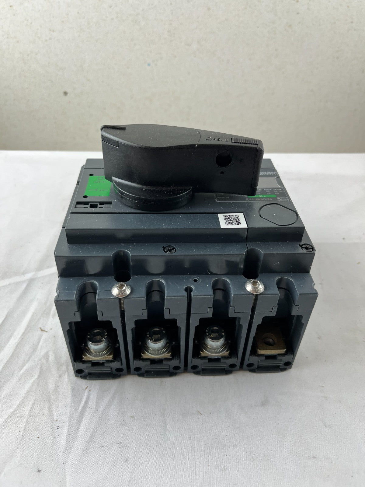 Schneider Electric Compact INS250-200A 3-Pole Switch Disconnector Isolator NEW