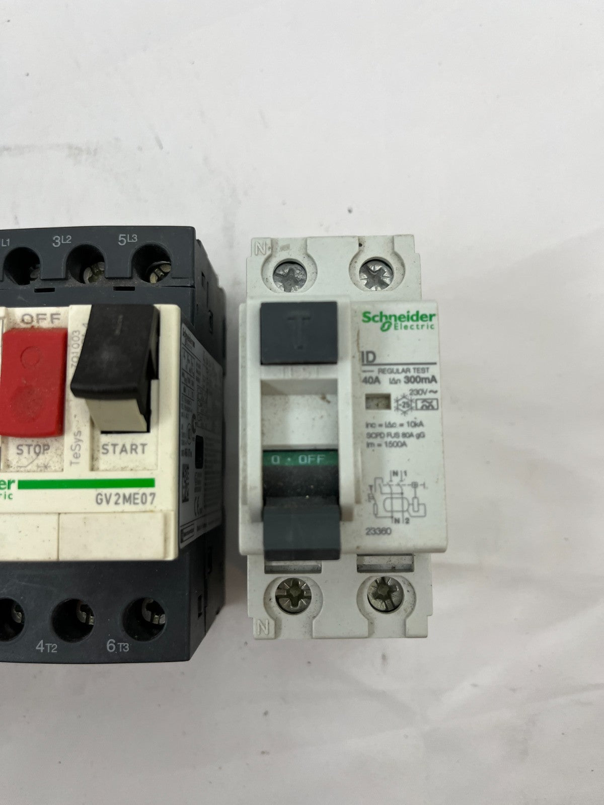 Schneider Electric GV2ME05, GV2ME07 Motor Circuit Breakers & 23360 RCCB Bundle