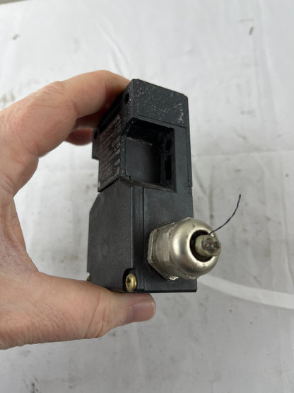 Schmersal AZ 16-02 ZVT Safety Switch IP67 230V 10A 2NC Industrial Germany