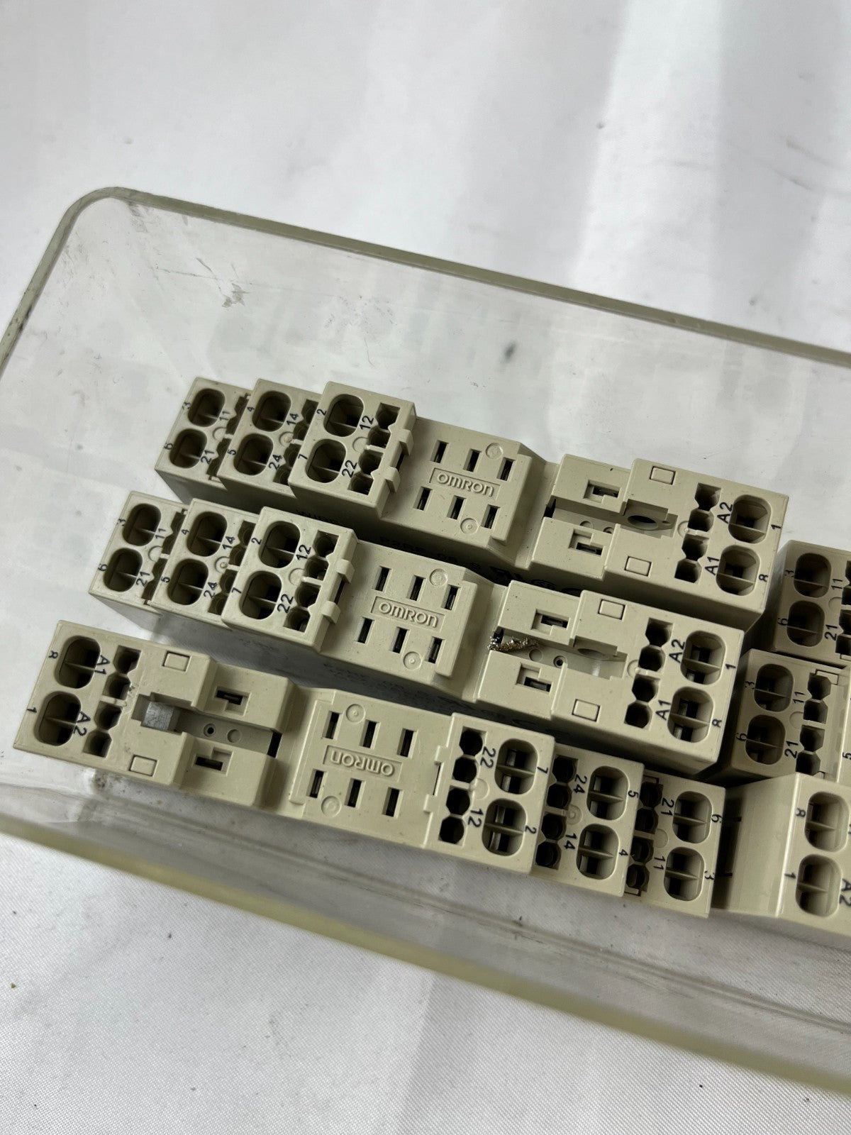 Omron P2RF-08-S Relay Socket 8‑Pin Screwless Clamp DIN Rail – Lot of 10 units