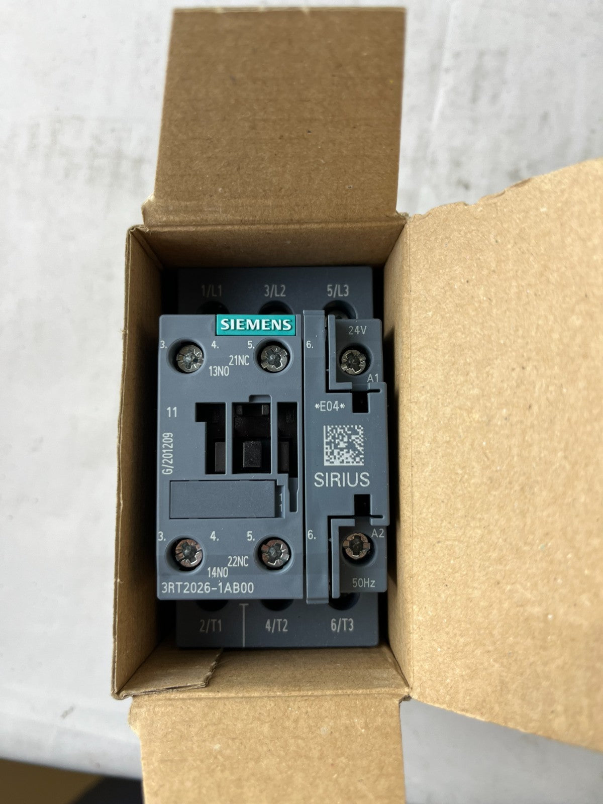 Siemens 3RT2026-1AB00 SIRIUS Contactor 11kW 24VAC Coil New In Box