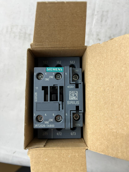Siemens 3RT2026-1AB00 SIRIUS Contactor 11kW 24VAC Coil New In Box