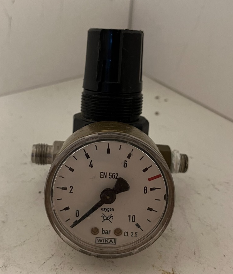 Oxygen Pressure Regulator 0–10 bar WIKA Gauge Inline Brass Used Working