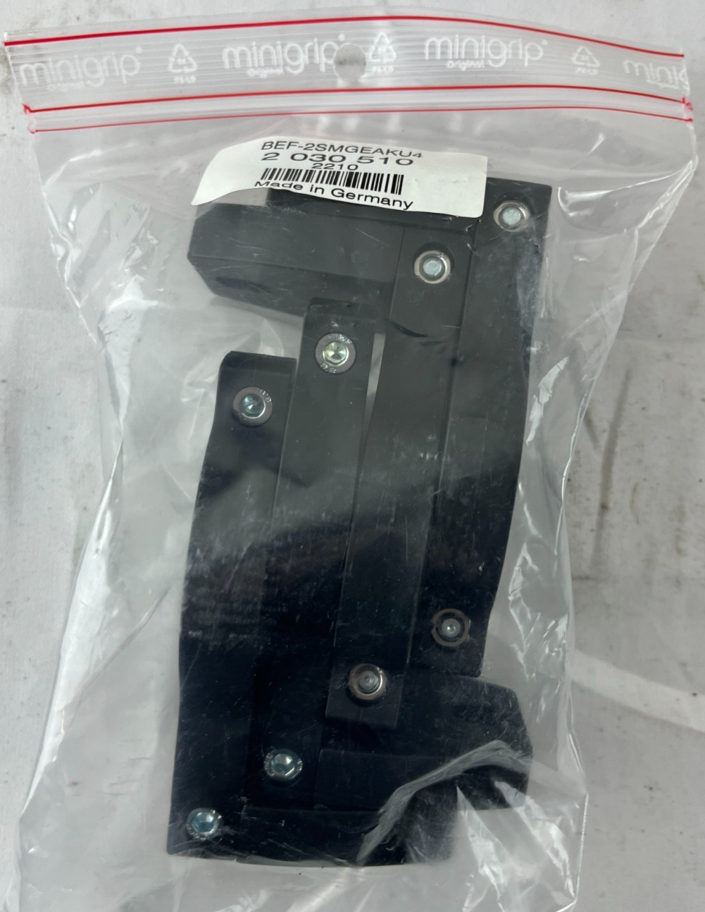 SICK BEF-2SMGEAKU4 Mounting Bracket Kit 2030510 Rotatable Swivel 4pc Germany NEW