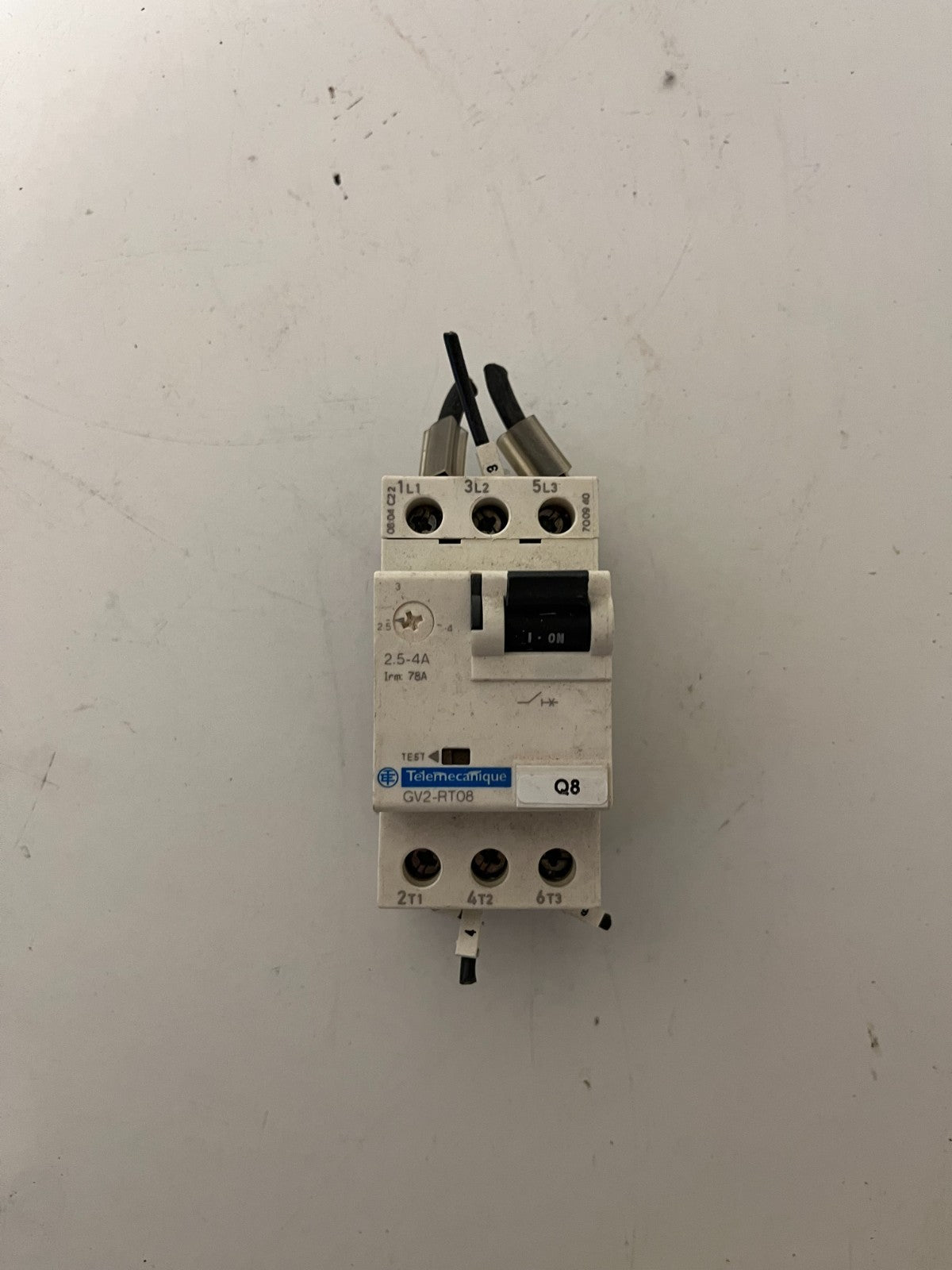 Schneider Telemecanique GV2-RT08 2.5–4A Motor Circuit Breaker, Used Spare Unit