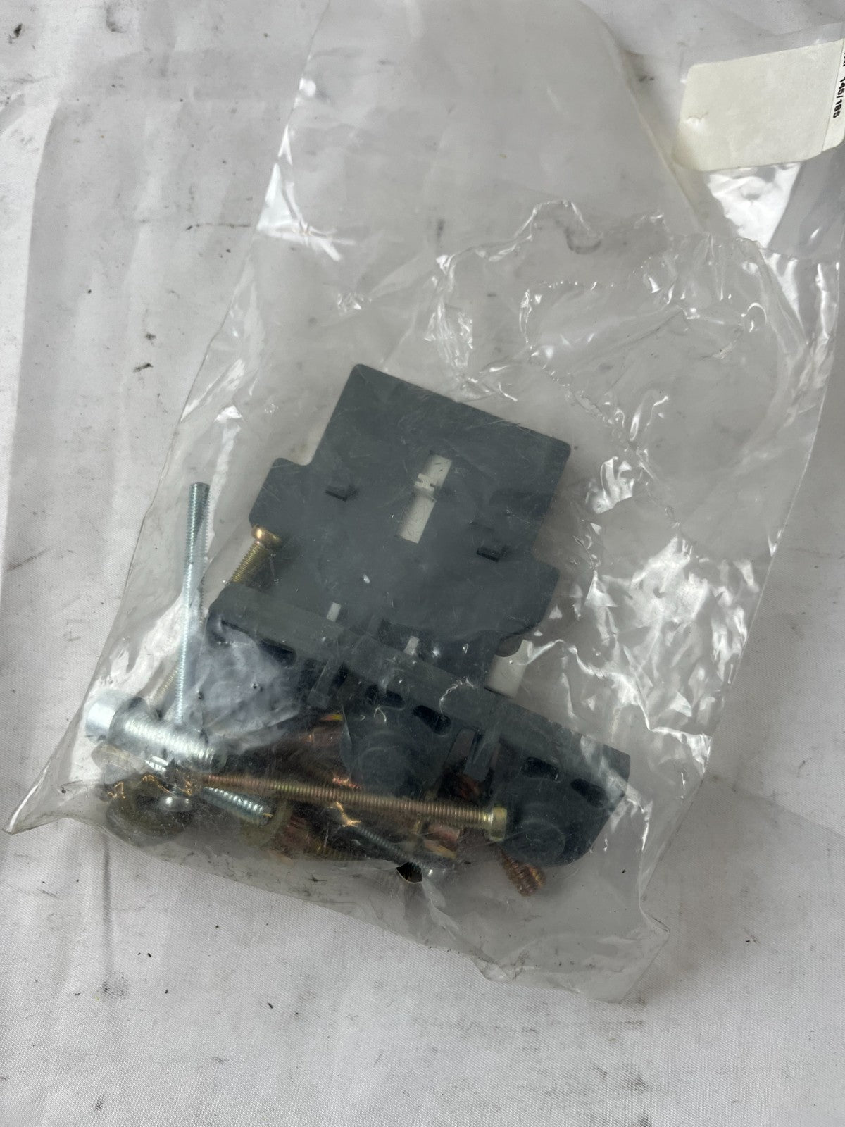 CAL18-11 Auxiliary Contact Block A600 Q300 IEC 60947-5-1 New NOS