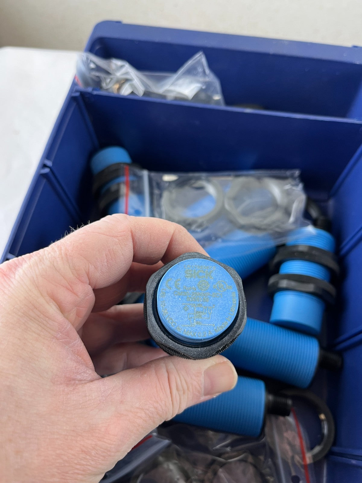 Sick UM30 Ultrasonic Sensor Lot 10pcs New M30 2m-8m Range Blue UM30-213 UM30-215