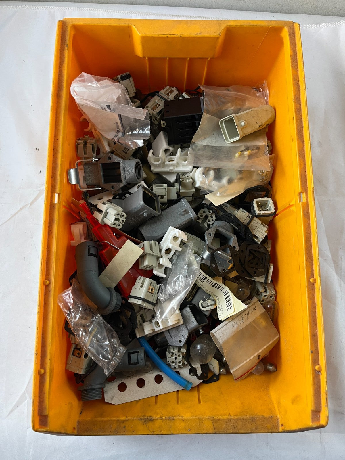 Harting Heavy Duty Connectors Mixed Lot Industrial Plugs Sockets Used Box