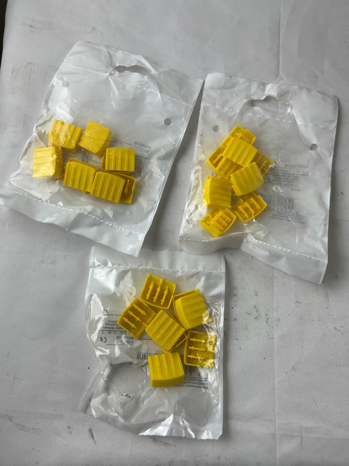 Schneider Electric A9XPE410 Acti 9 End Caps Lot of 25 New Unused Spare Part