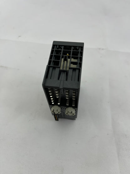 Siemens SIMATIC 6ES7138-4FR00-0AA0 ET 200S Relay Output Module 24VDC/AC 230V 5A