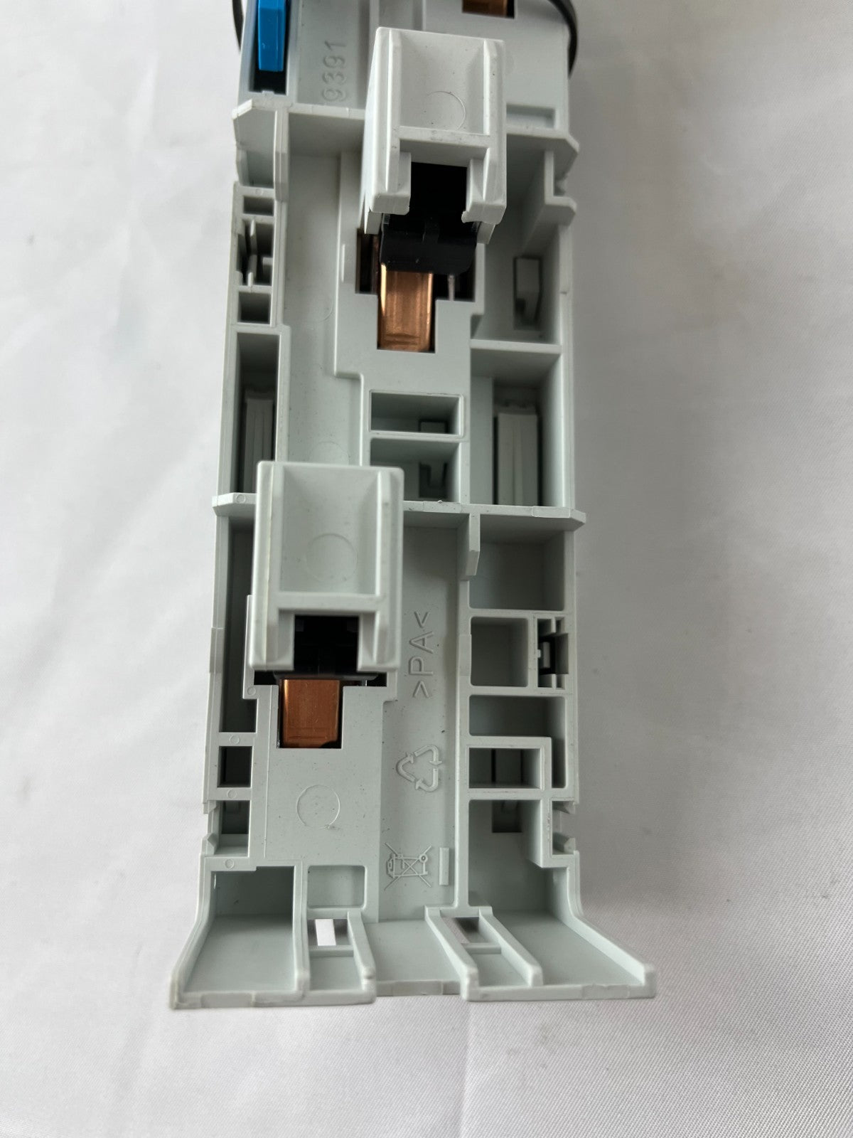 Wöhner 32 441 EQUES EasyConnector Busbar Adapter 32A 690V 60Classic New