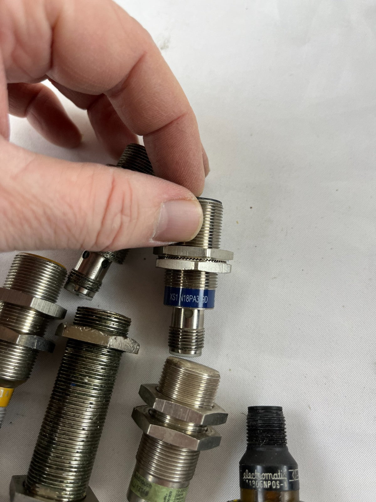 Lot of 7x Inductive Proximity Sensors M18 Mixed Brands Omron Telemecanique