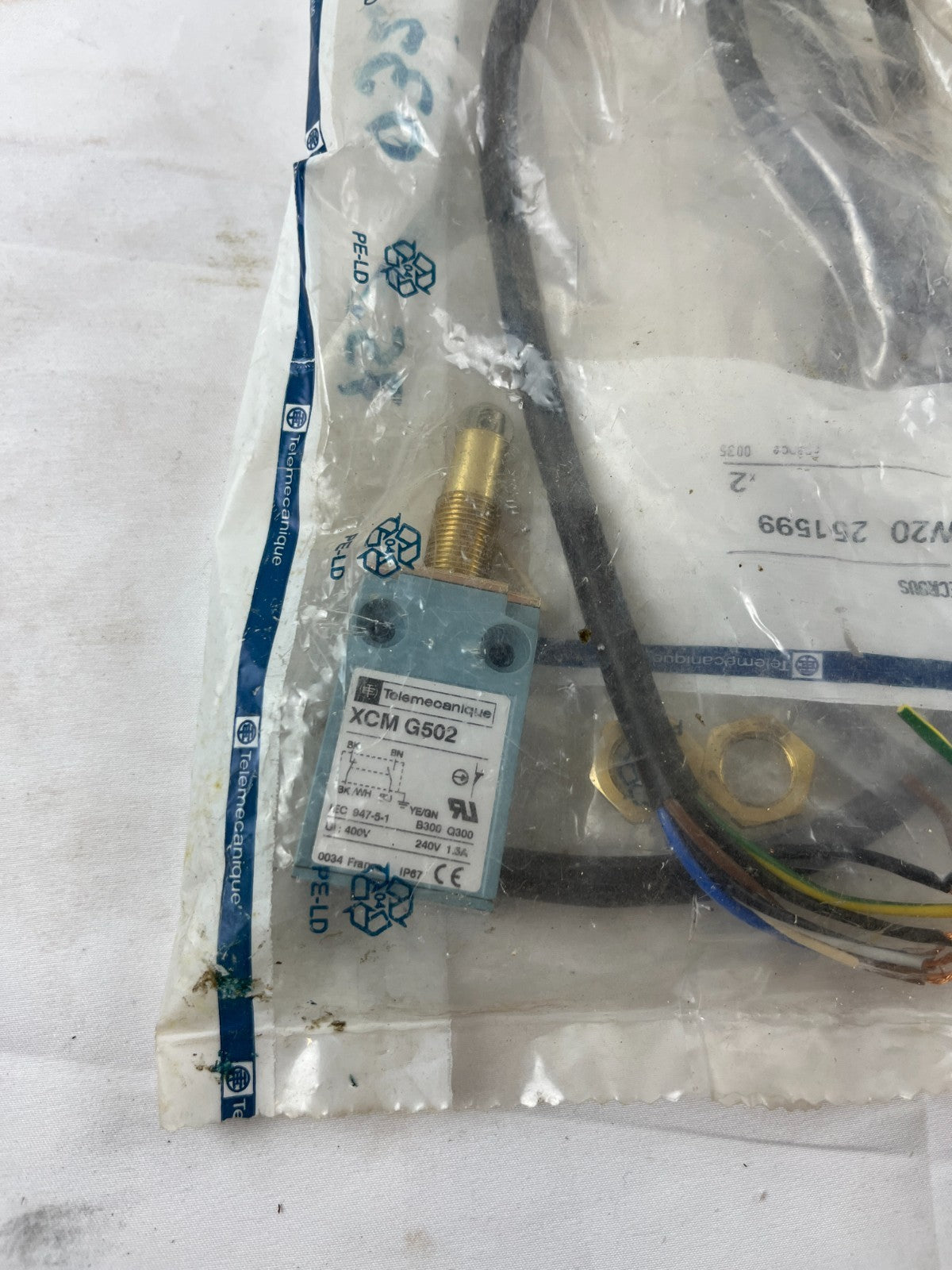 Telemecanique XCM G502 Inductive Limit Switch Sensor 064396 New Old Stock