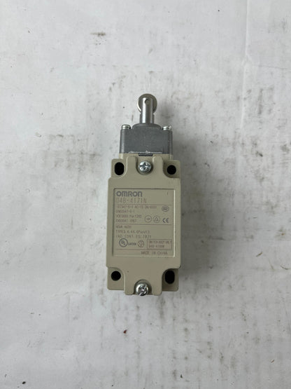 Omron D4B-4171N Limit Switch Roller Plunger 1NO/1NC 10A IP67 Used Spare Unit