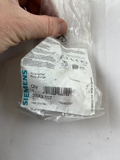 Siemens 3SX3 107 Roller Plunger Actuator Head for Limit Switch New Spare Part